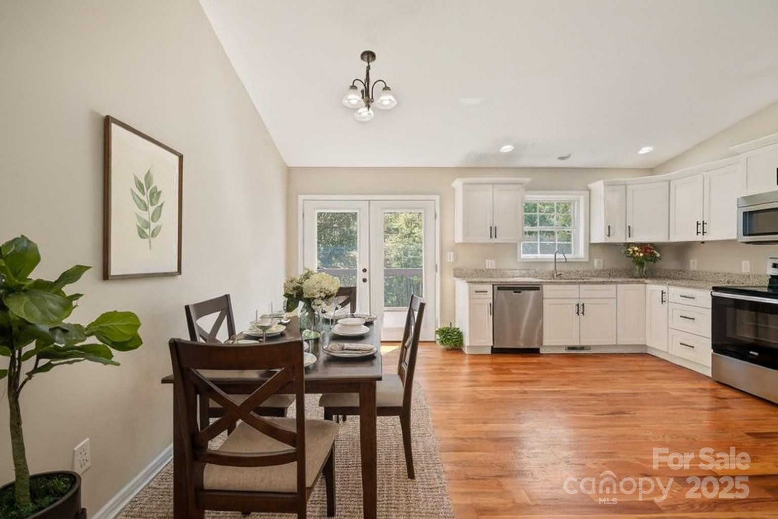 4390 Belmont Drive - Photo 11
