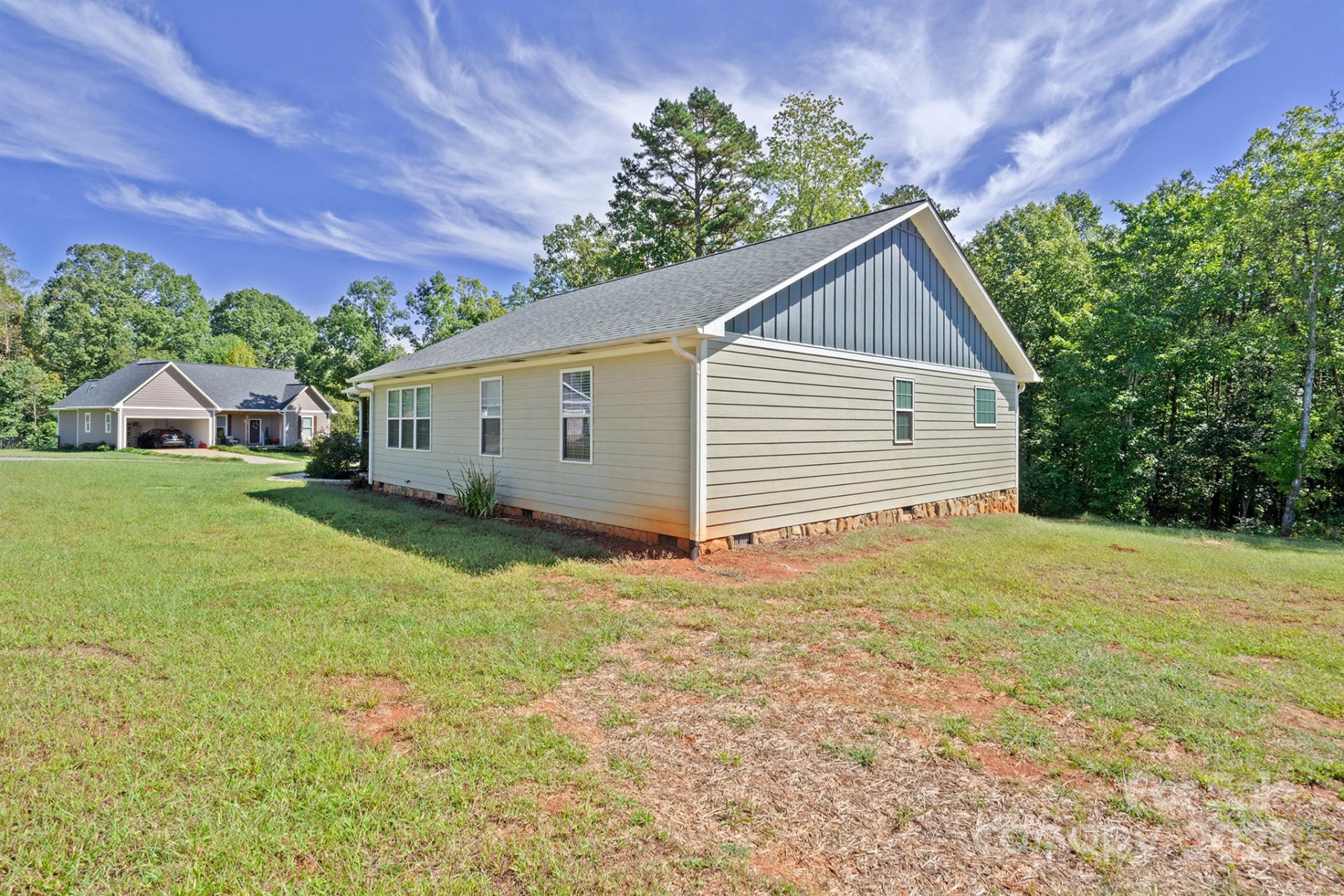 4390 Belmont Drive - Photo 3