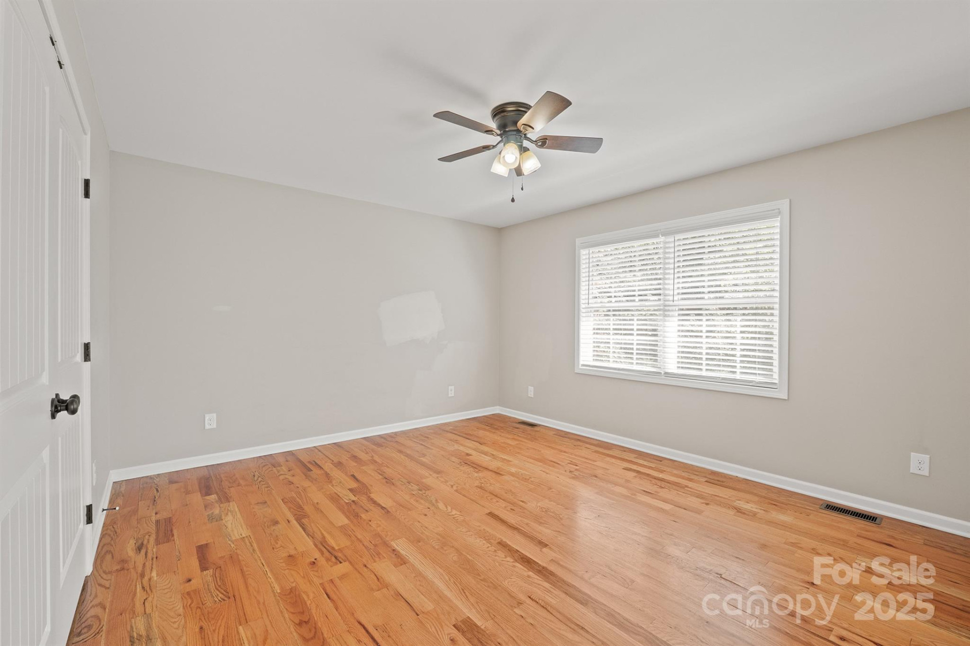 4390 Belmont Drive - Photo 25