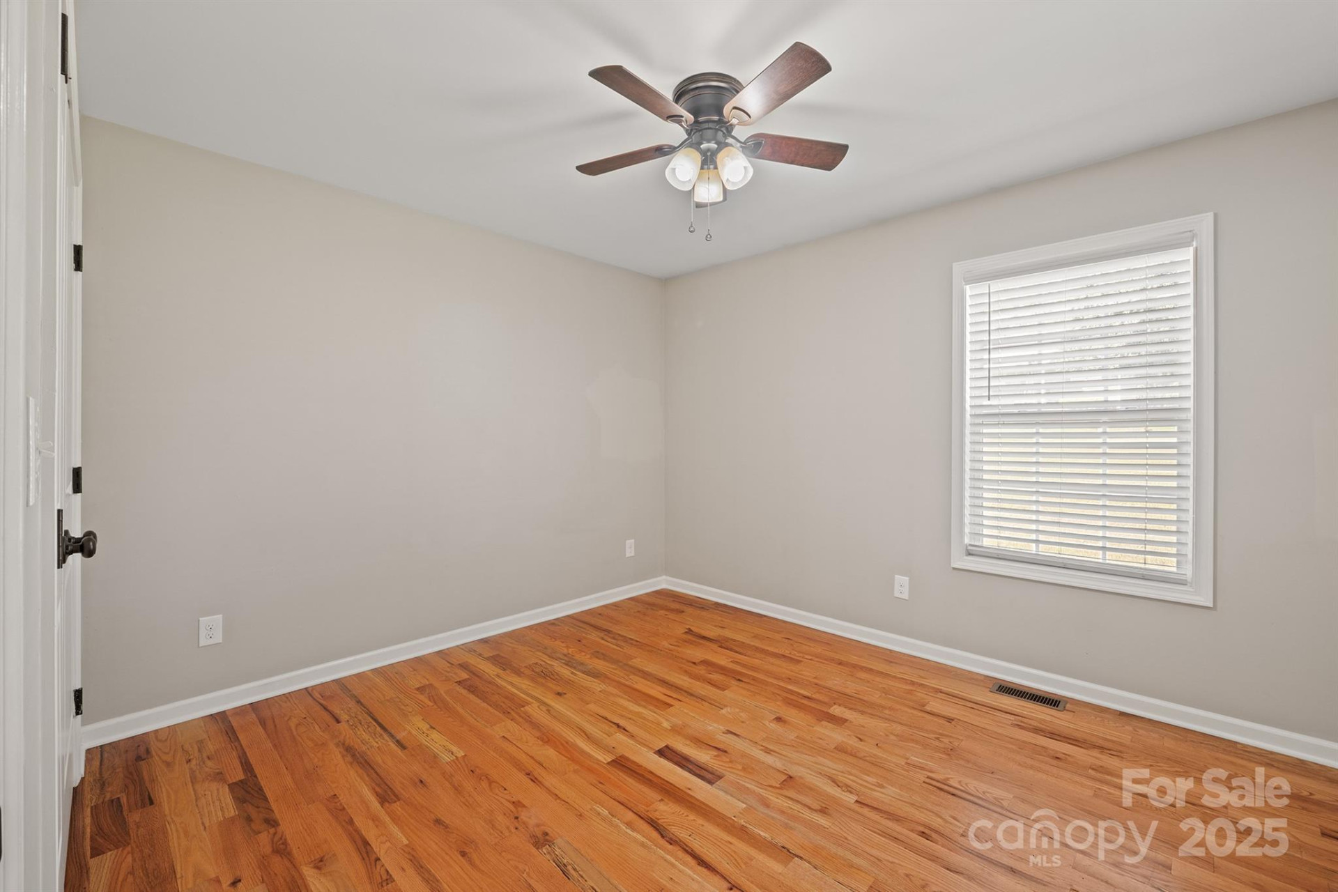 4390 Belmont Drive - Photo 30