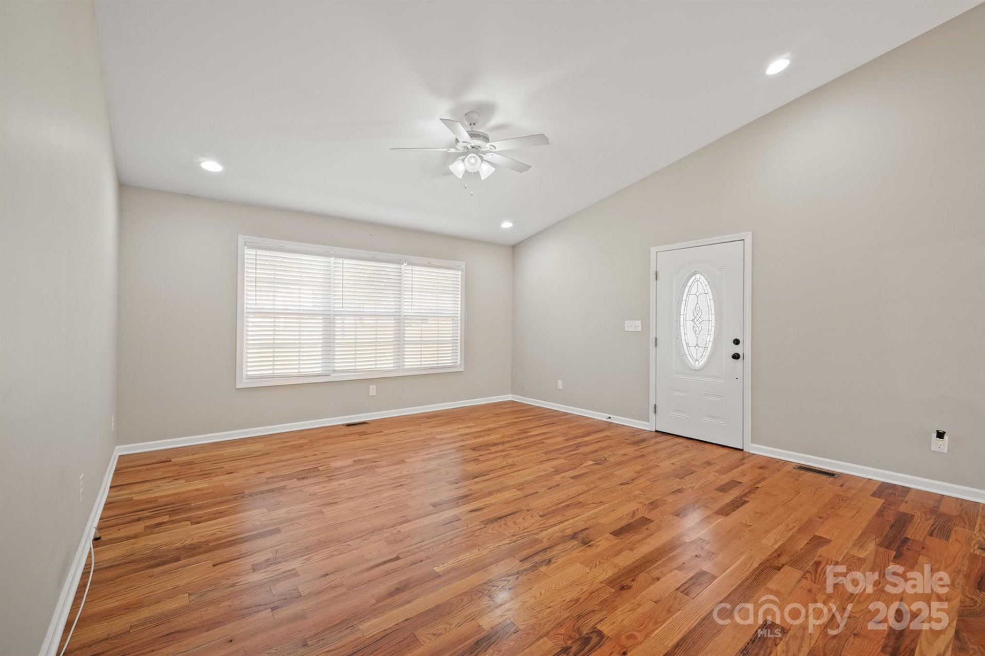4390 Belmont Drive - Photo 8
