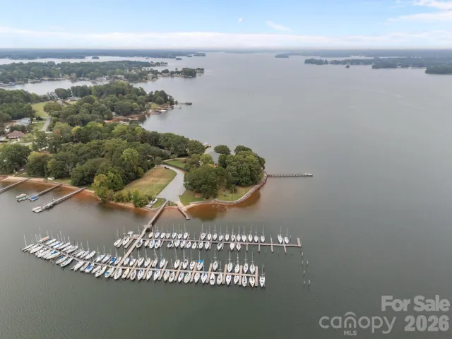 1887 Yacht Club Drive, Denver, NC, 28037