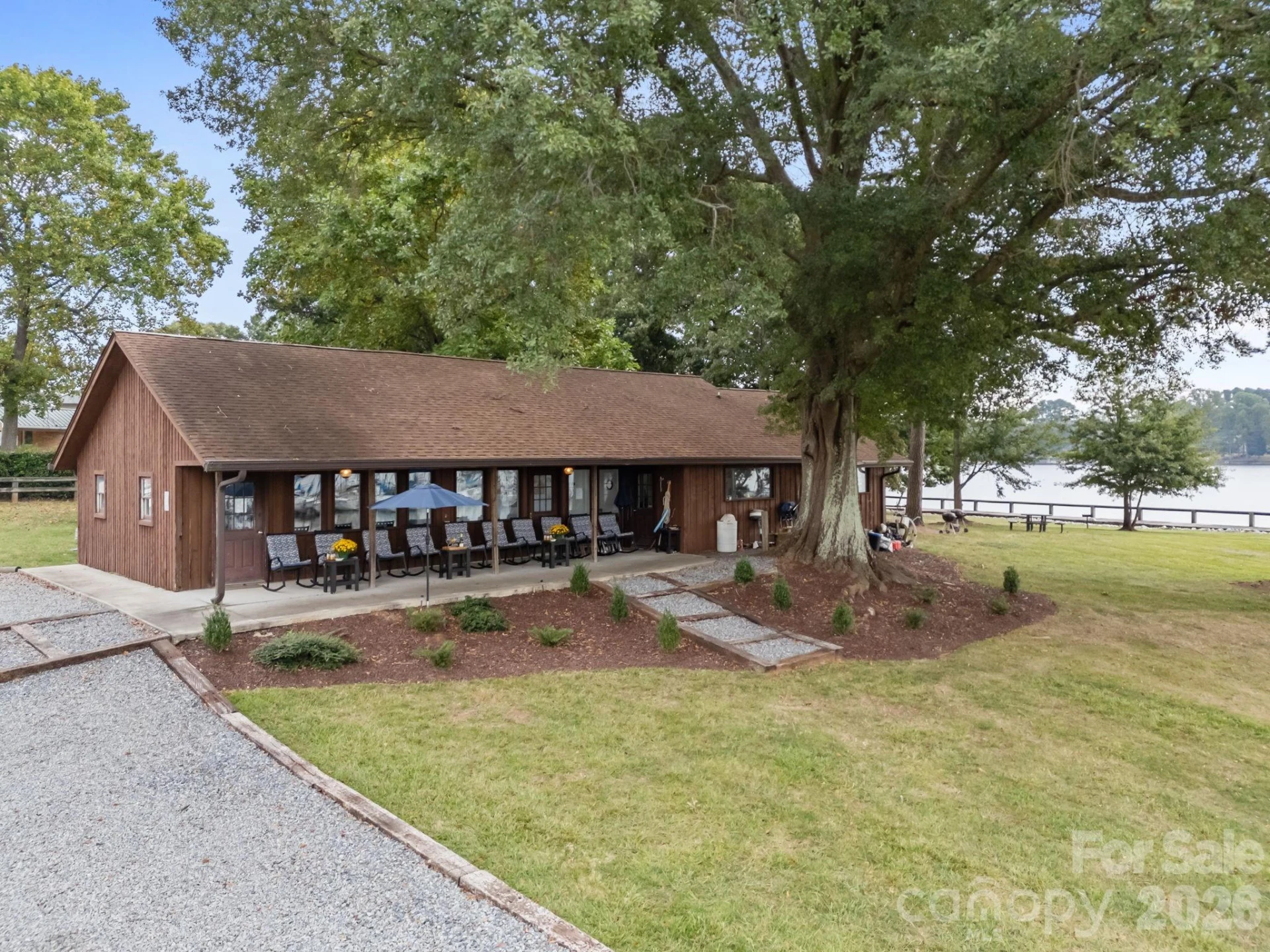 1887 Yacht Club Drive - Photo 4