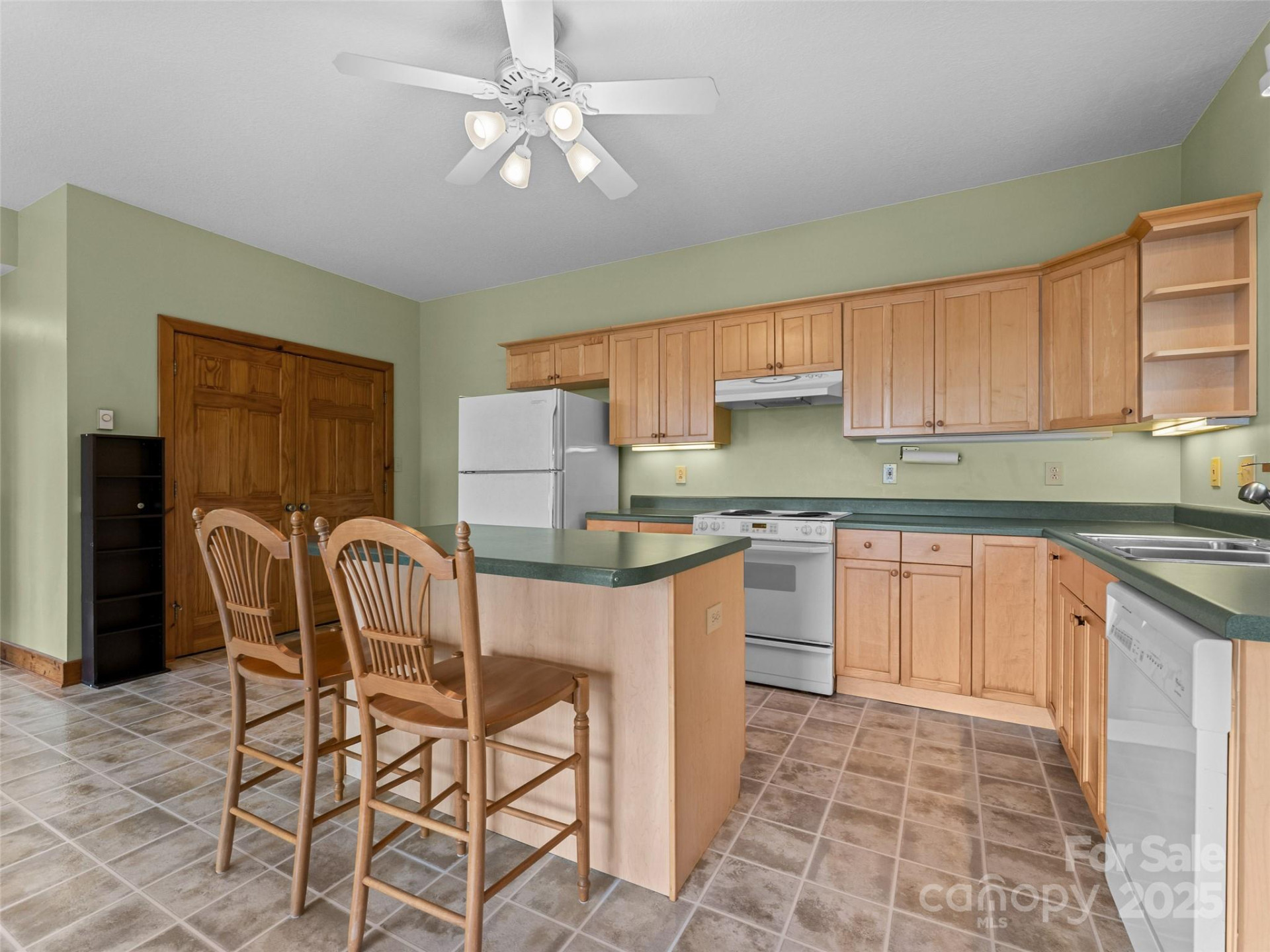 1299 Pine Ridge Road - Photo 15