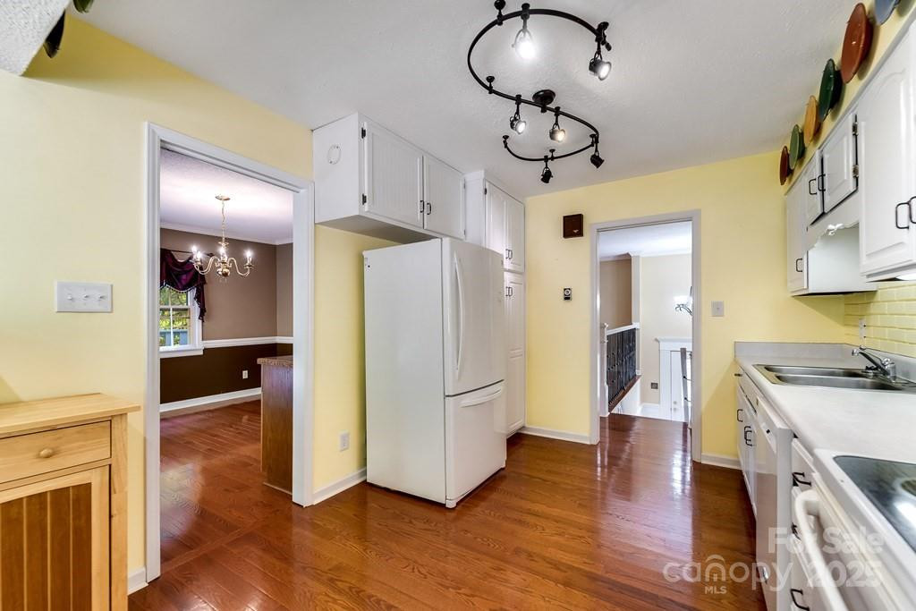 1168 North Country Club Drive - Photo 12