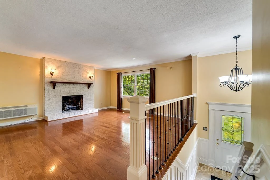 1168 North Country Club Drive - Photo 4