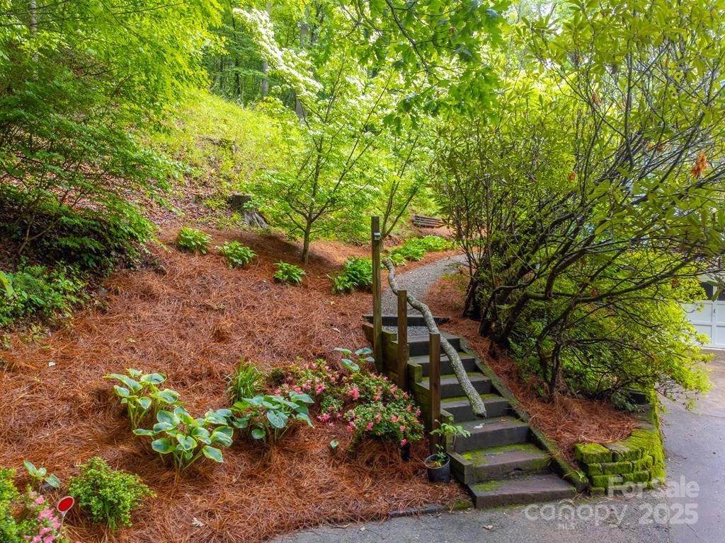 1168 North Country Club Drive - Photo 32