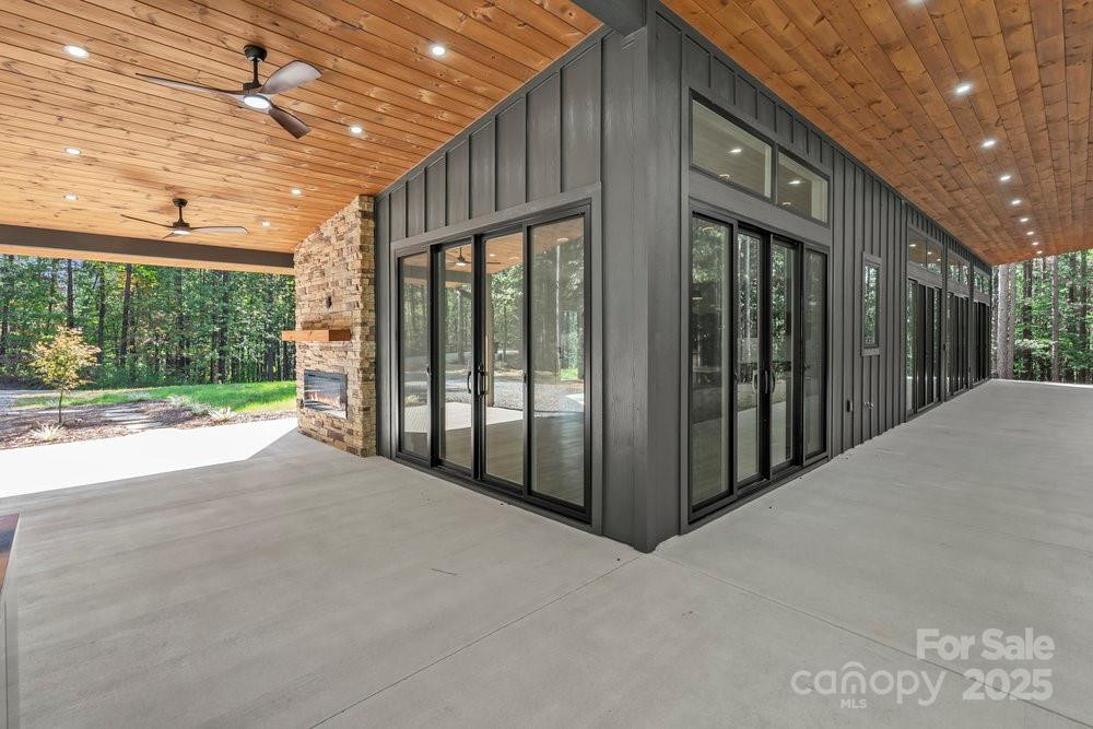 173 Golden Creek Ridge - Photo 5