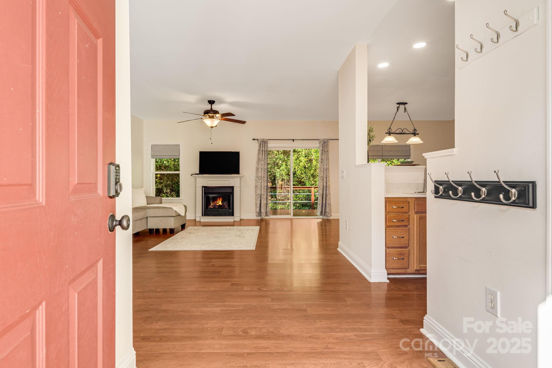 37 Poplar Creek Drive - Photo 5