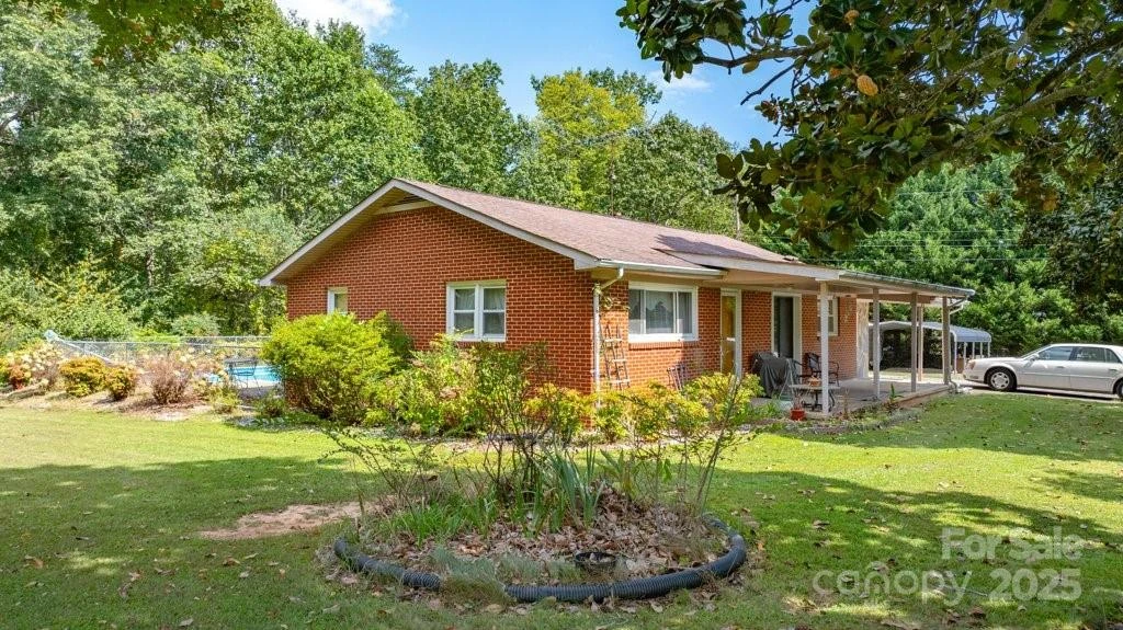 489 Ned Mcgimsey Road - Photo 4