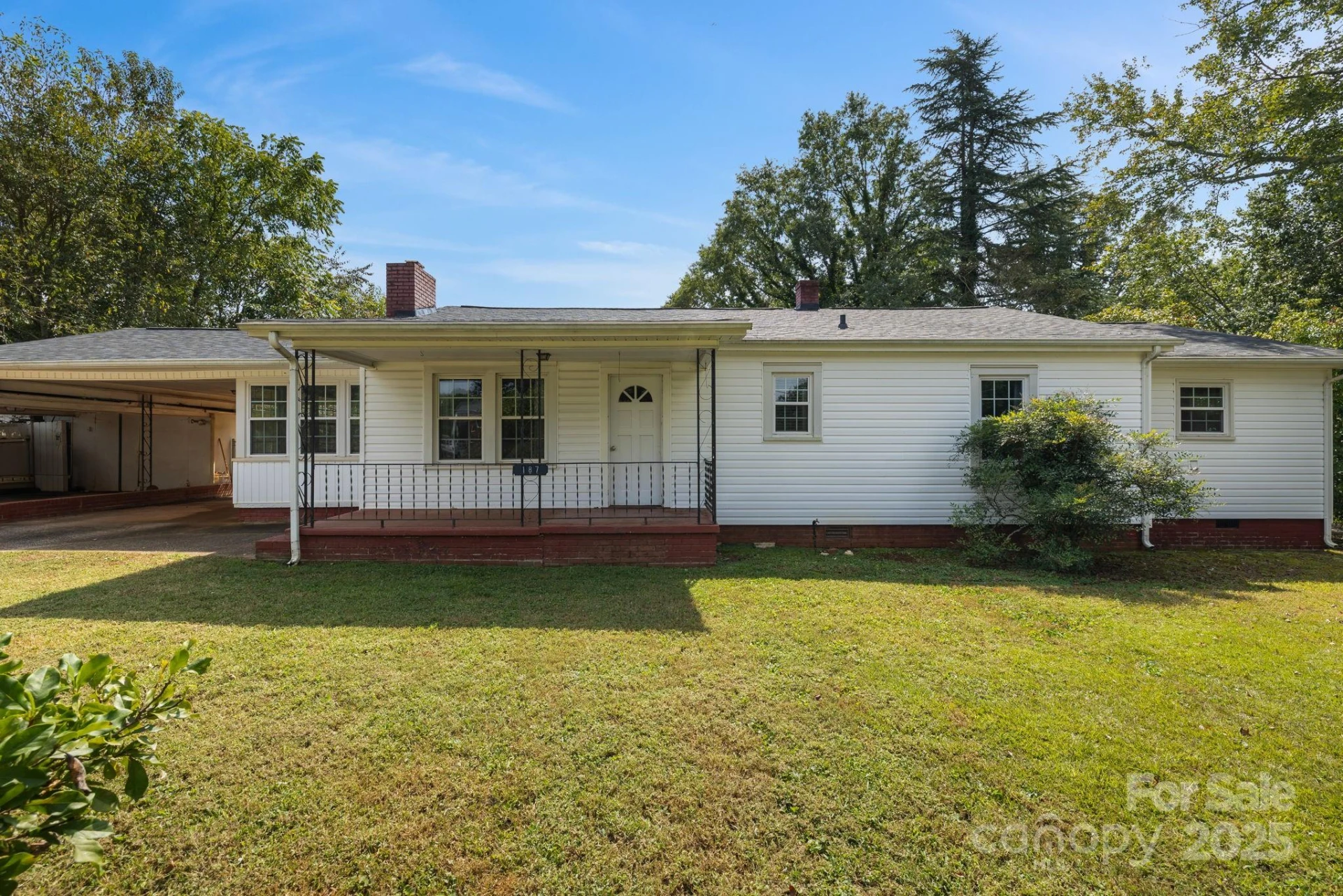 187 Oakridge Drive