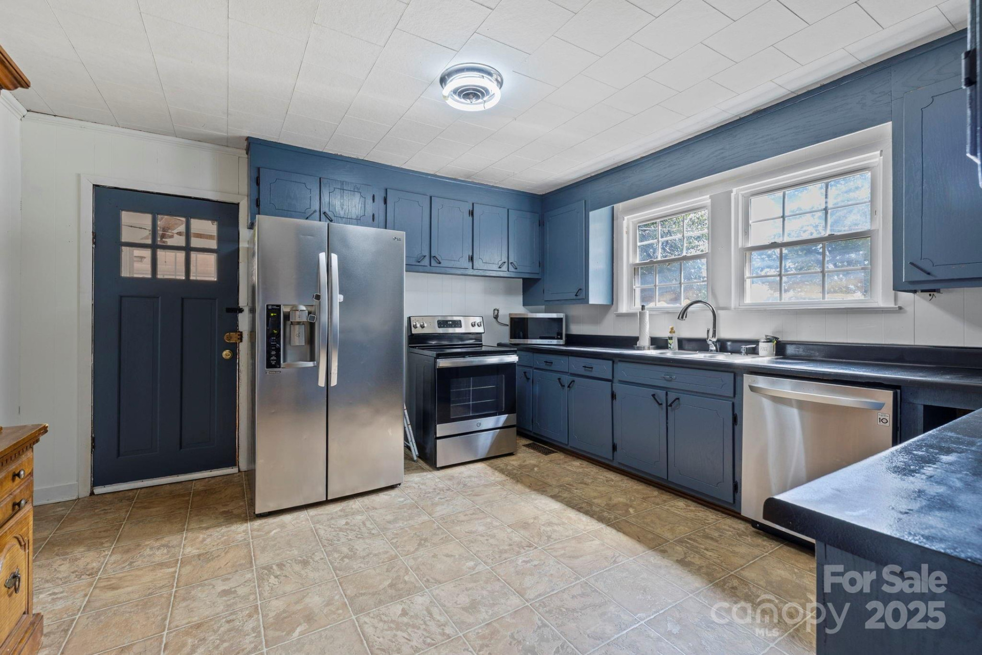 187 Oakridge Drive - Photo 13