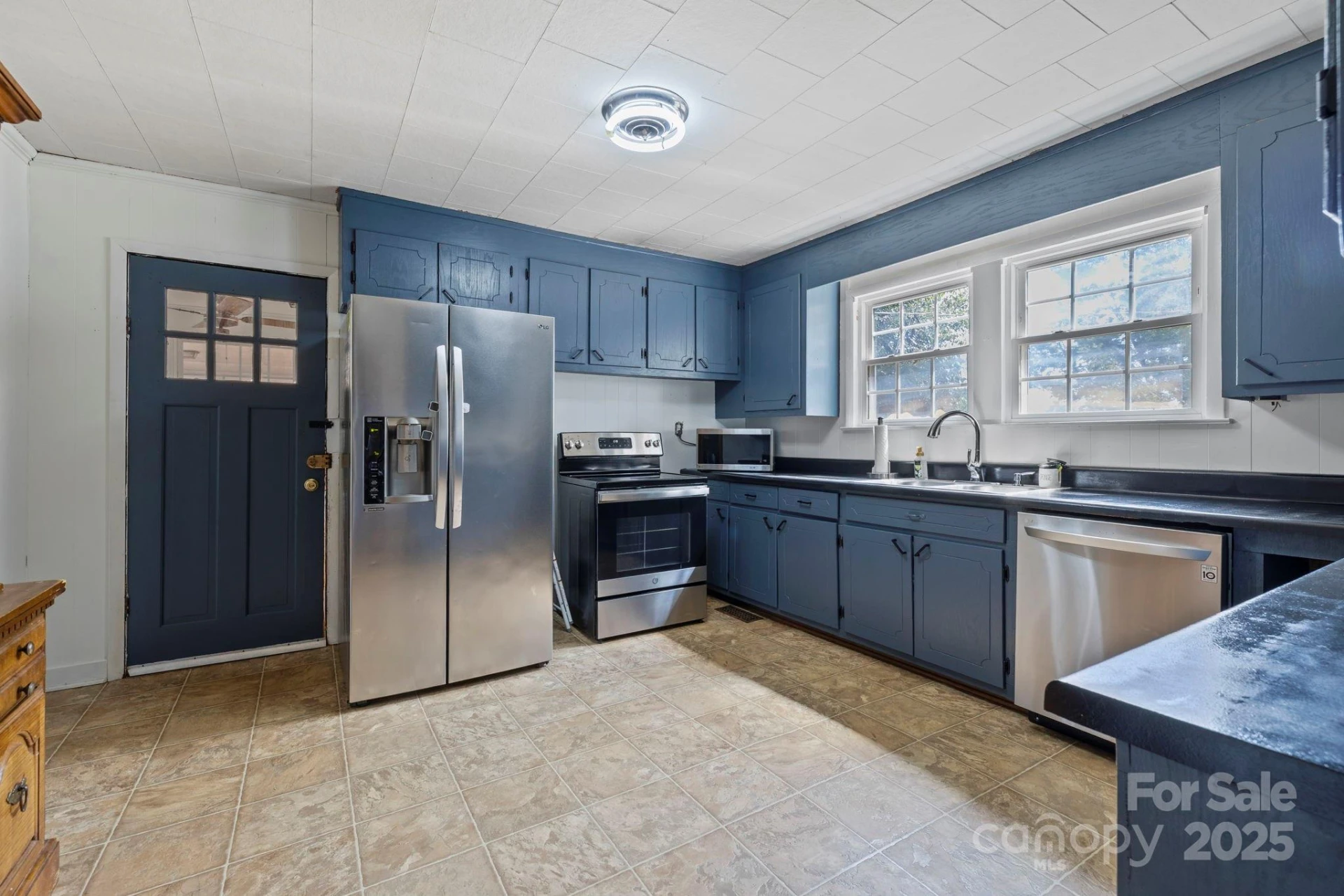 187 Oakridge Drive - Photo 13