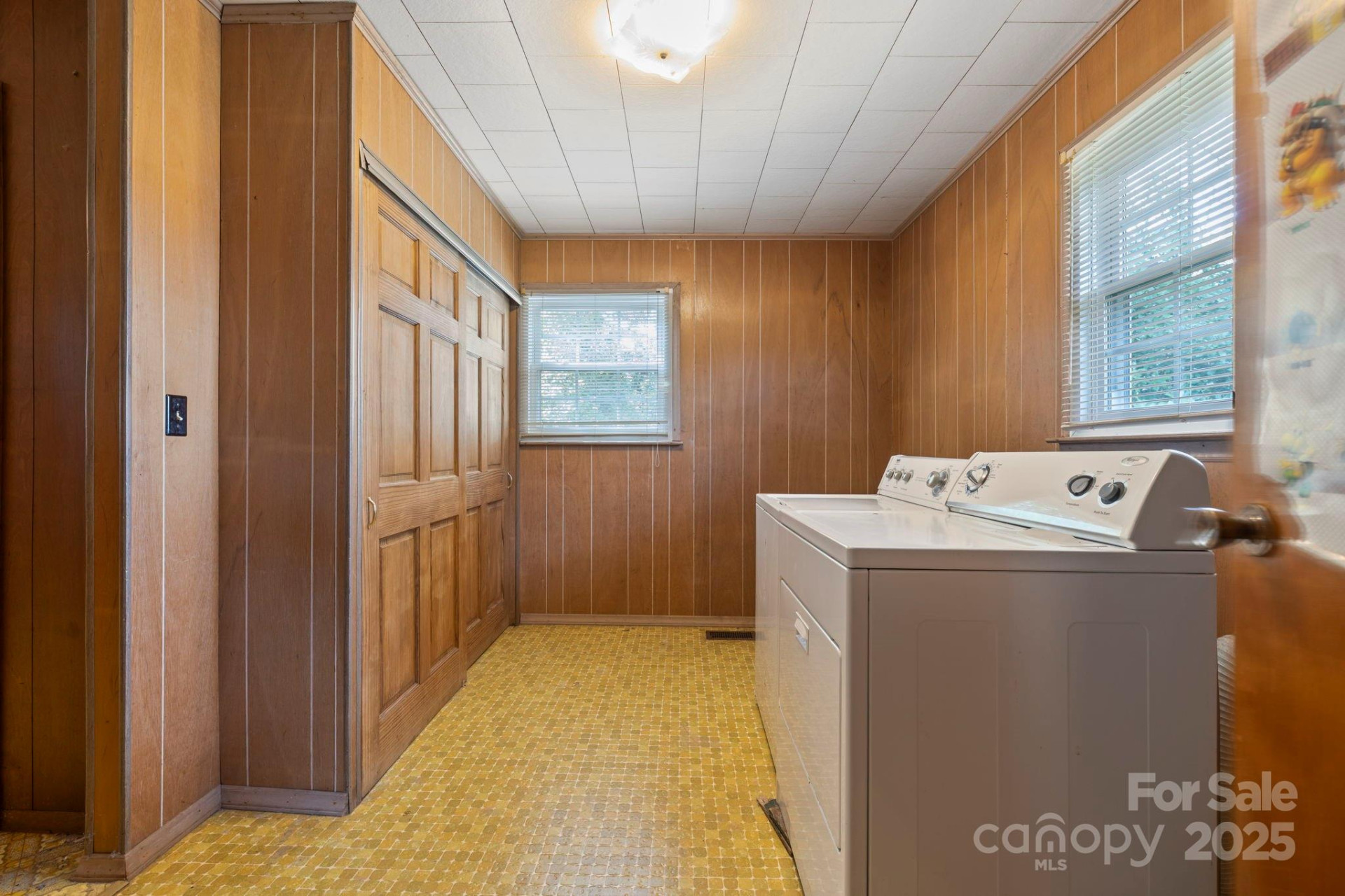 187 Oakridge Drive - Photo 16