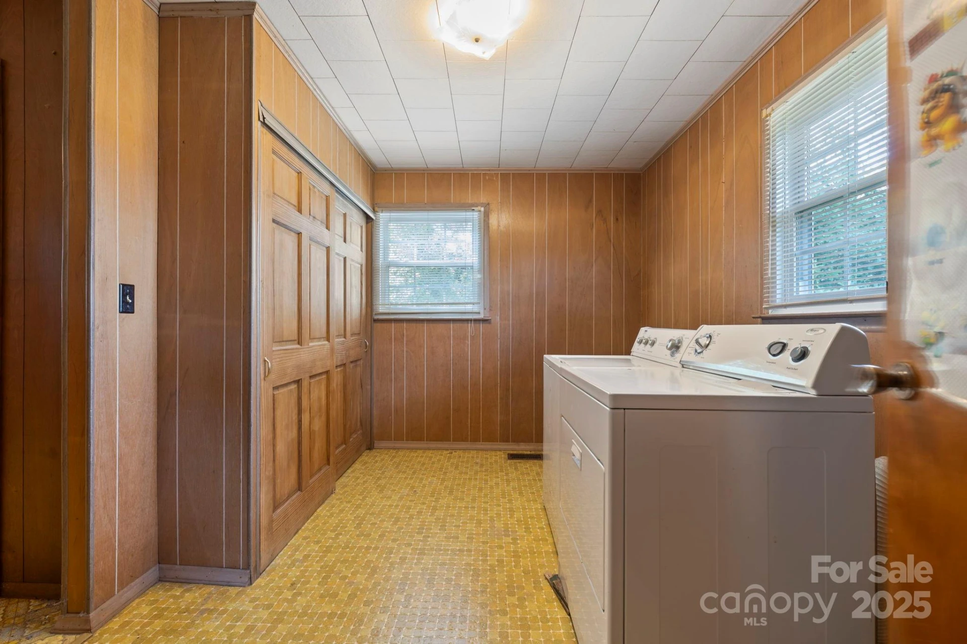 187 Oakridge Drive - Photo 16