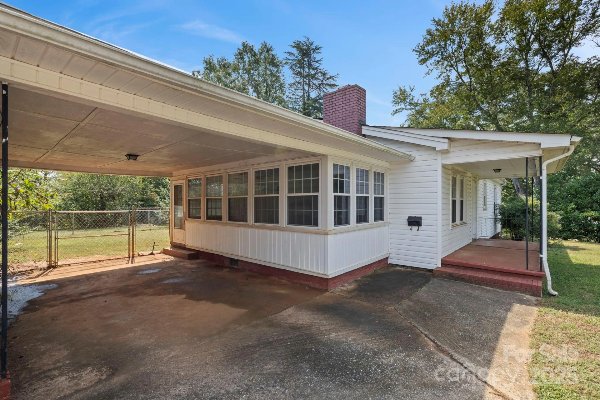 187 Oakridge Drive - Photo 4