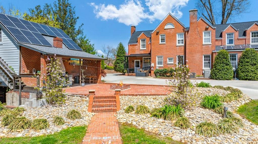 300 Morgan Street - Photo 2