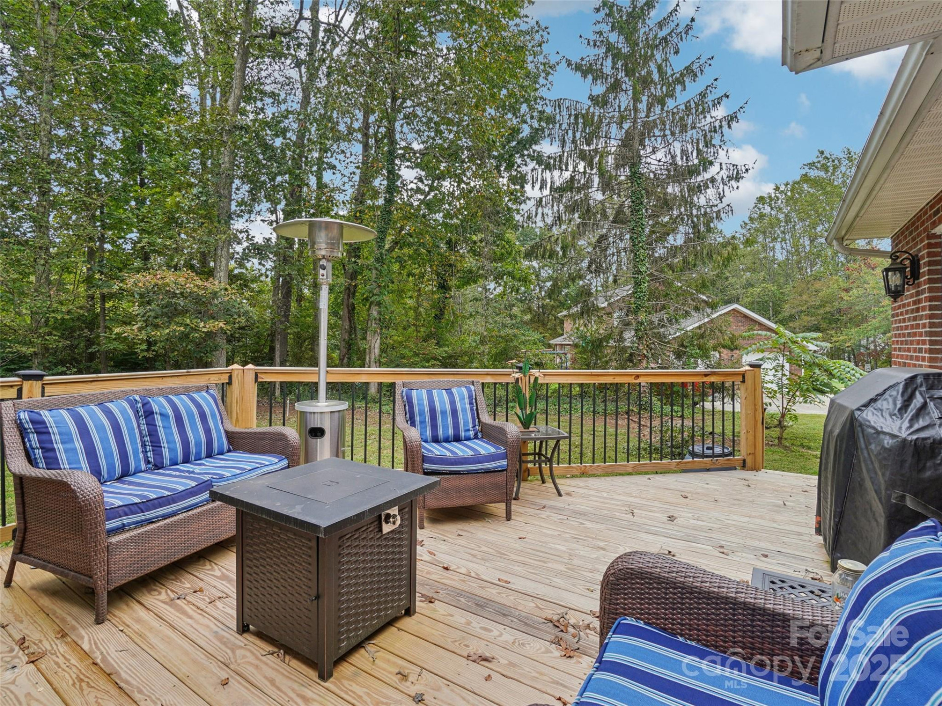 2 Cambridge Drive - Photo 32