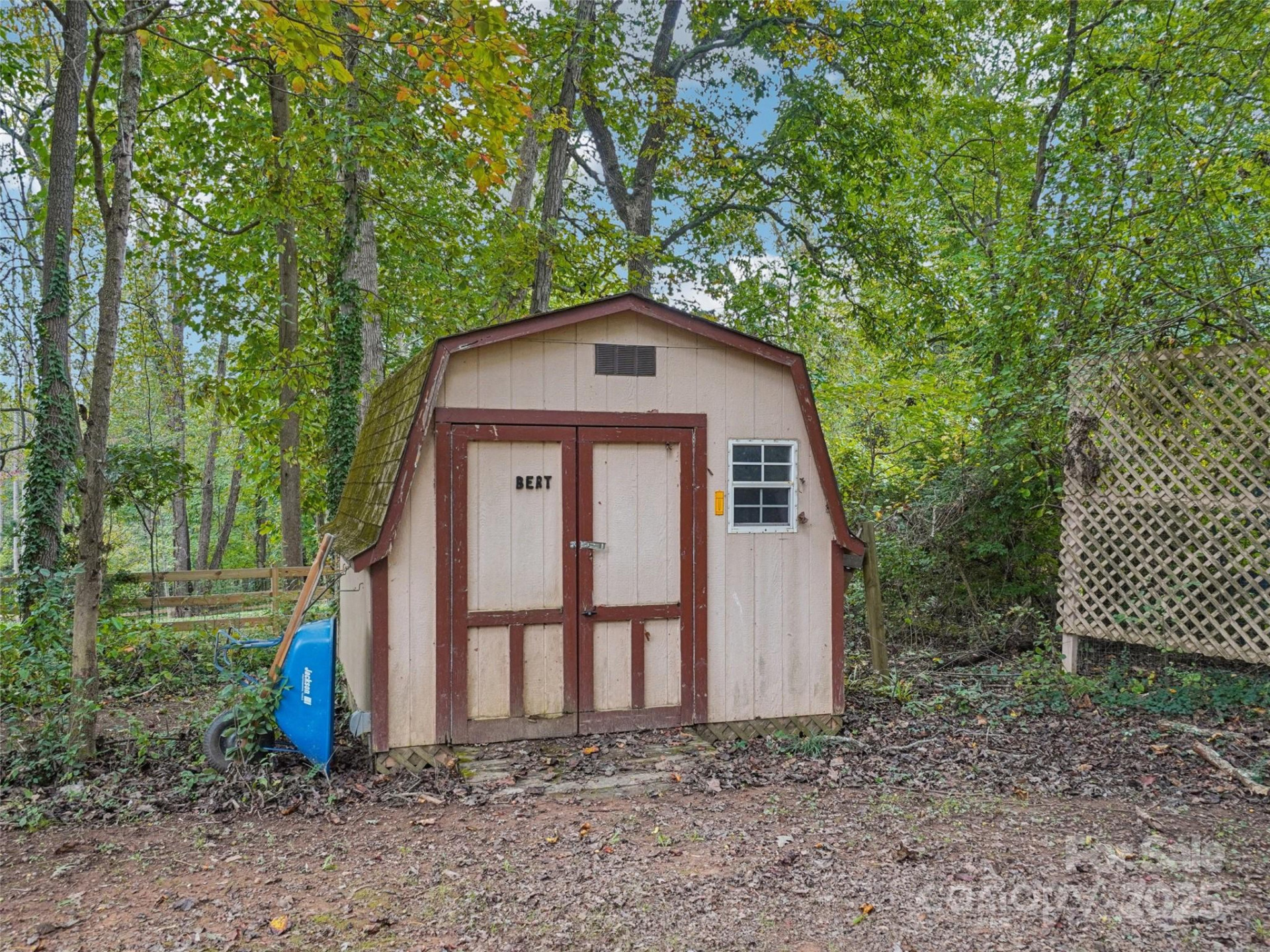 2 Cambridge Drive - Photo 37