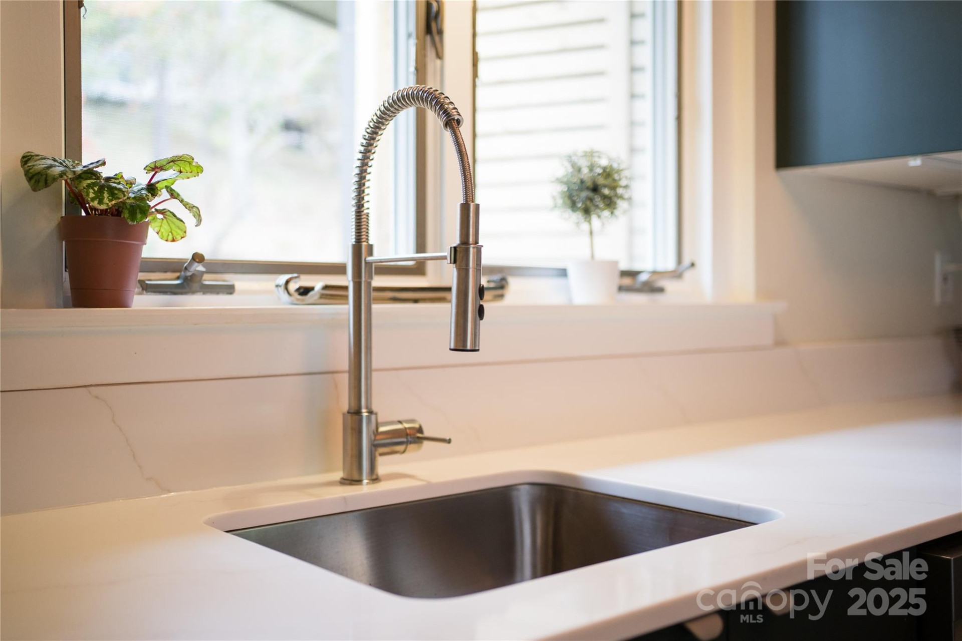 351 Windsor Road - Photo 9