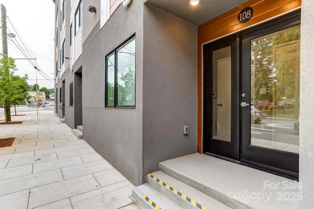 108 Southside Avenue - Photo 2