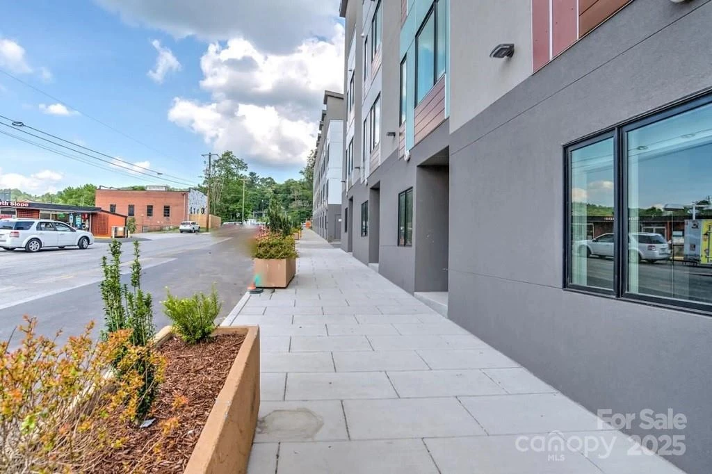 108 Southside Avenue - Photo 3