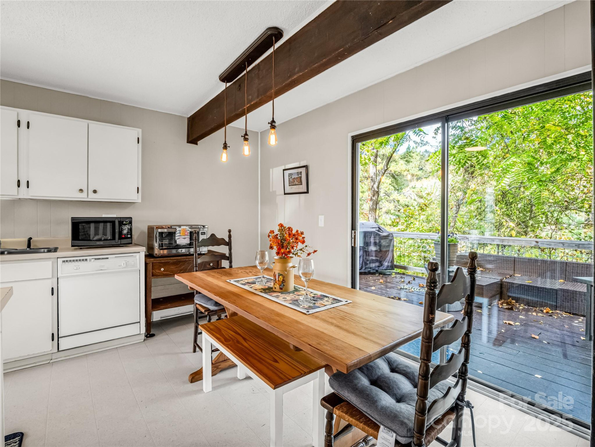 486 Oxford Road - Photo 12