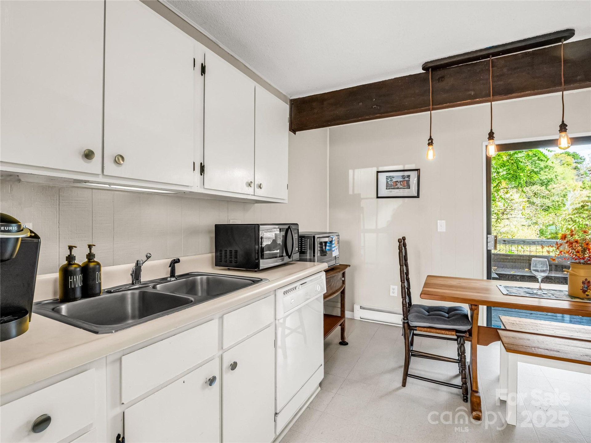 486 Oxford Road - Photo 14