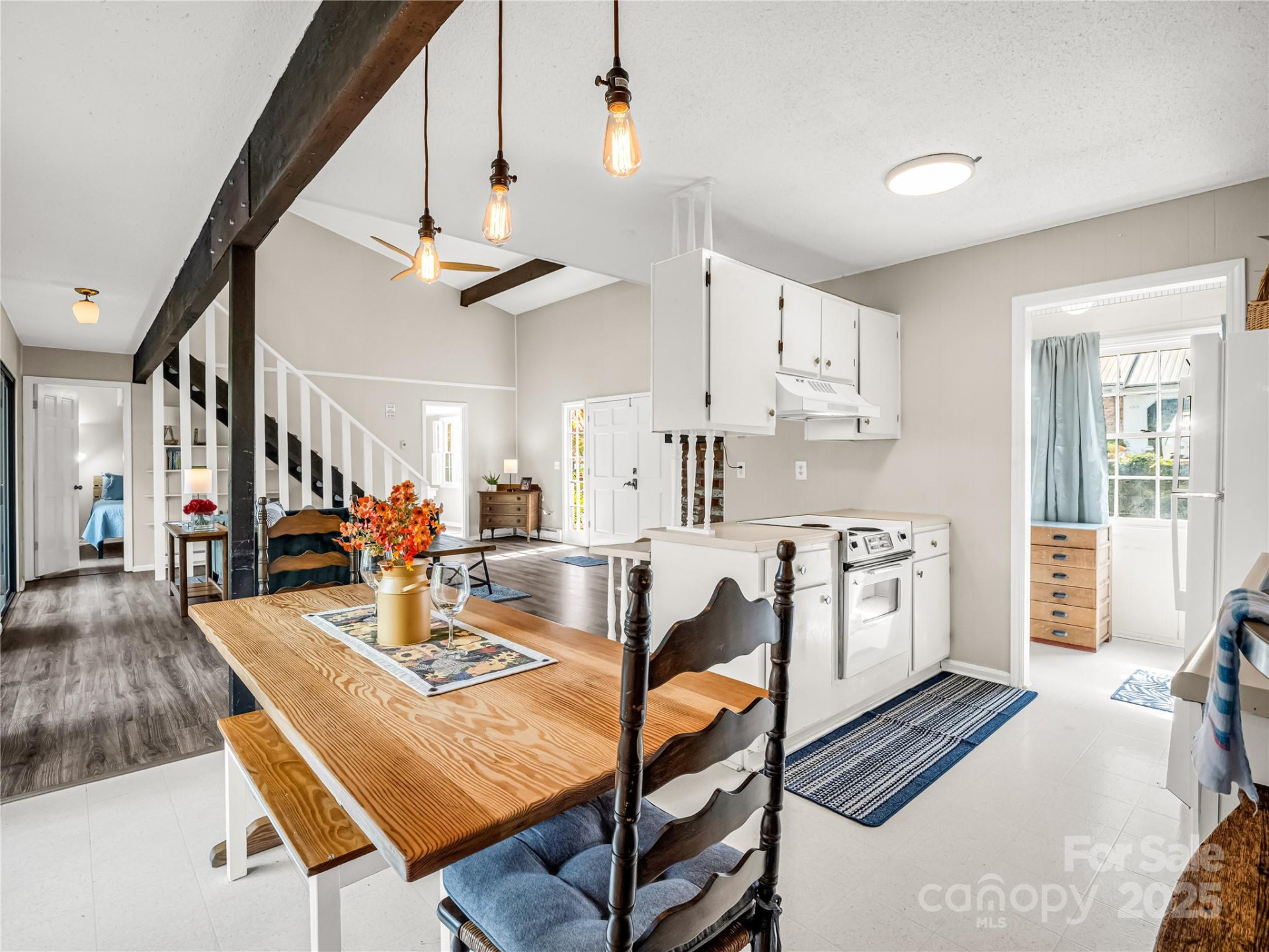 486 Oxford Road - Photo 10