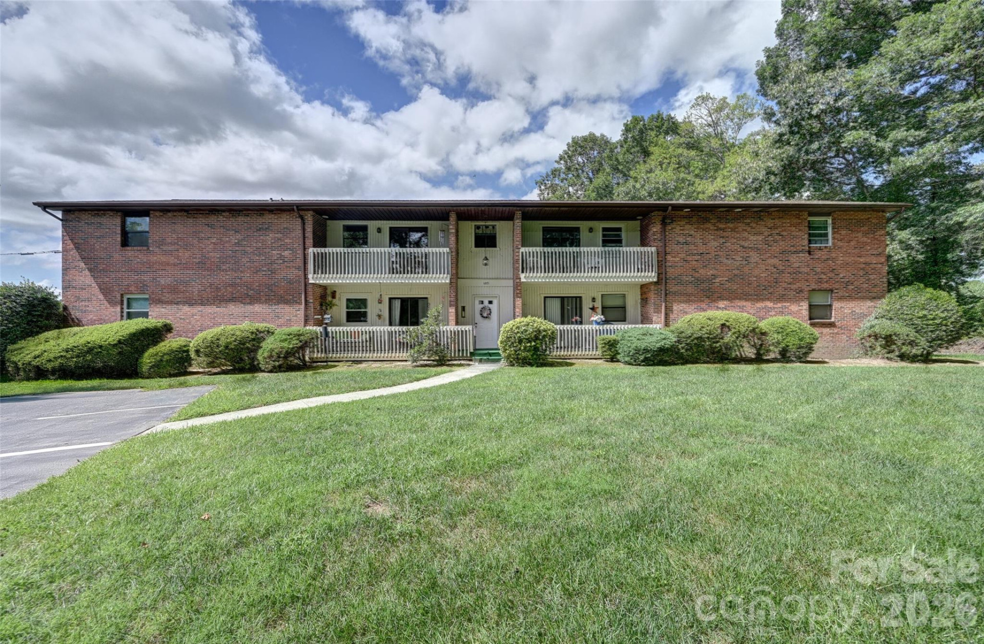 103 Oakwood Place #3 - Photo 2