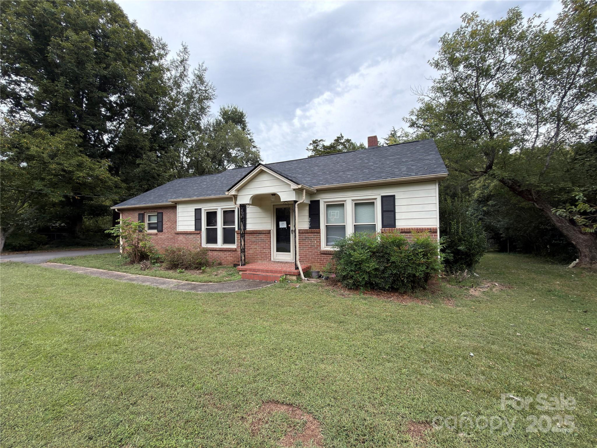 206 11th Street - Photo 2
