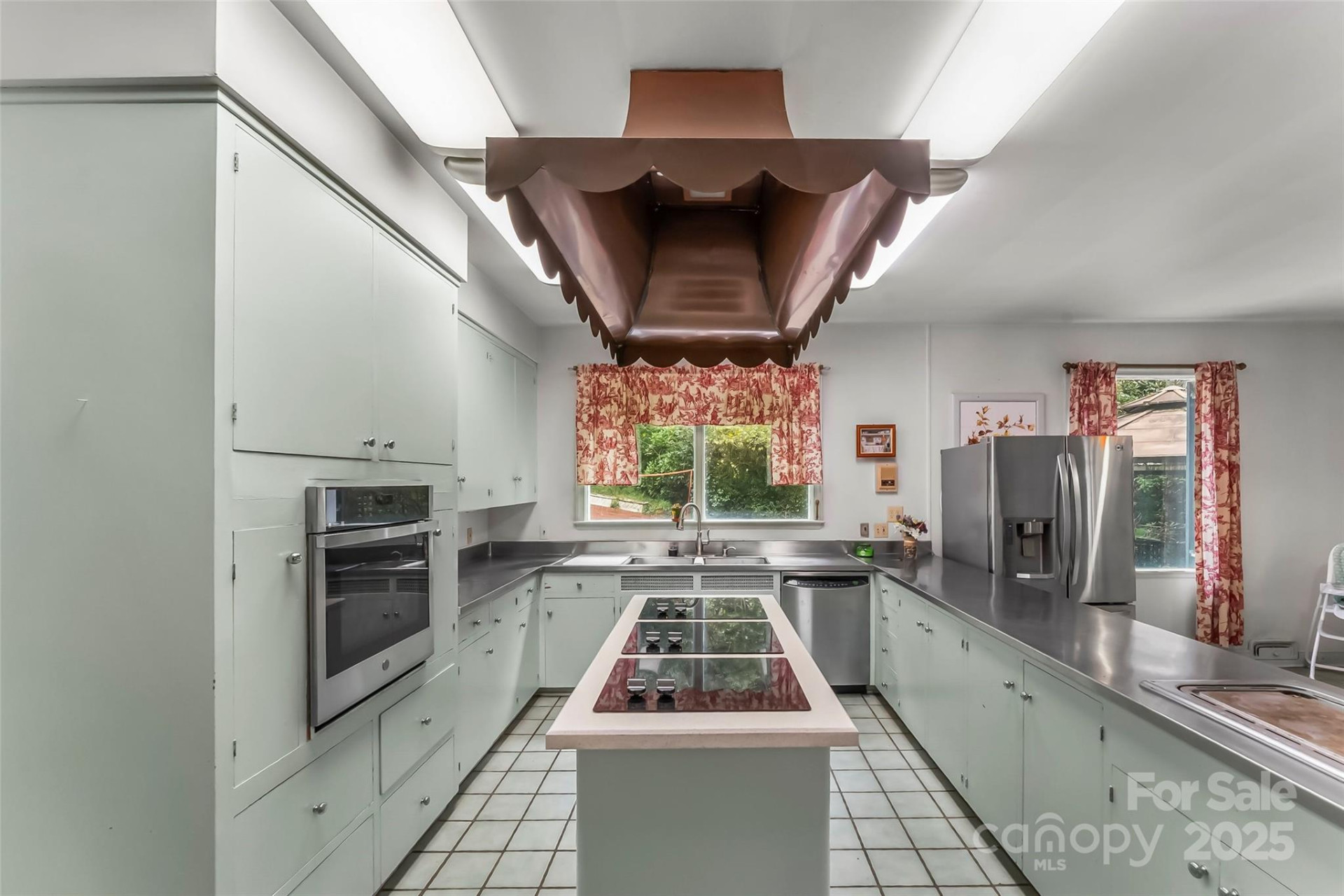 301 Louise Avenue - Photo 12