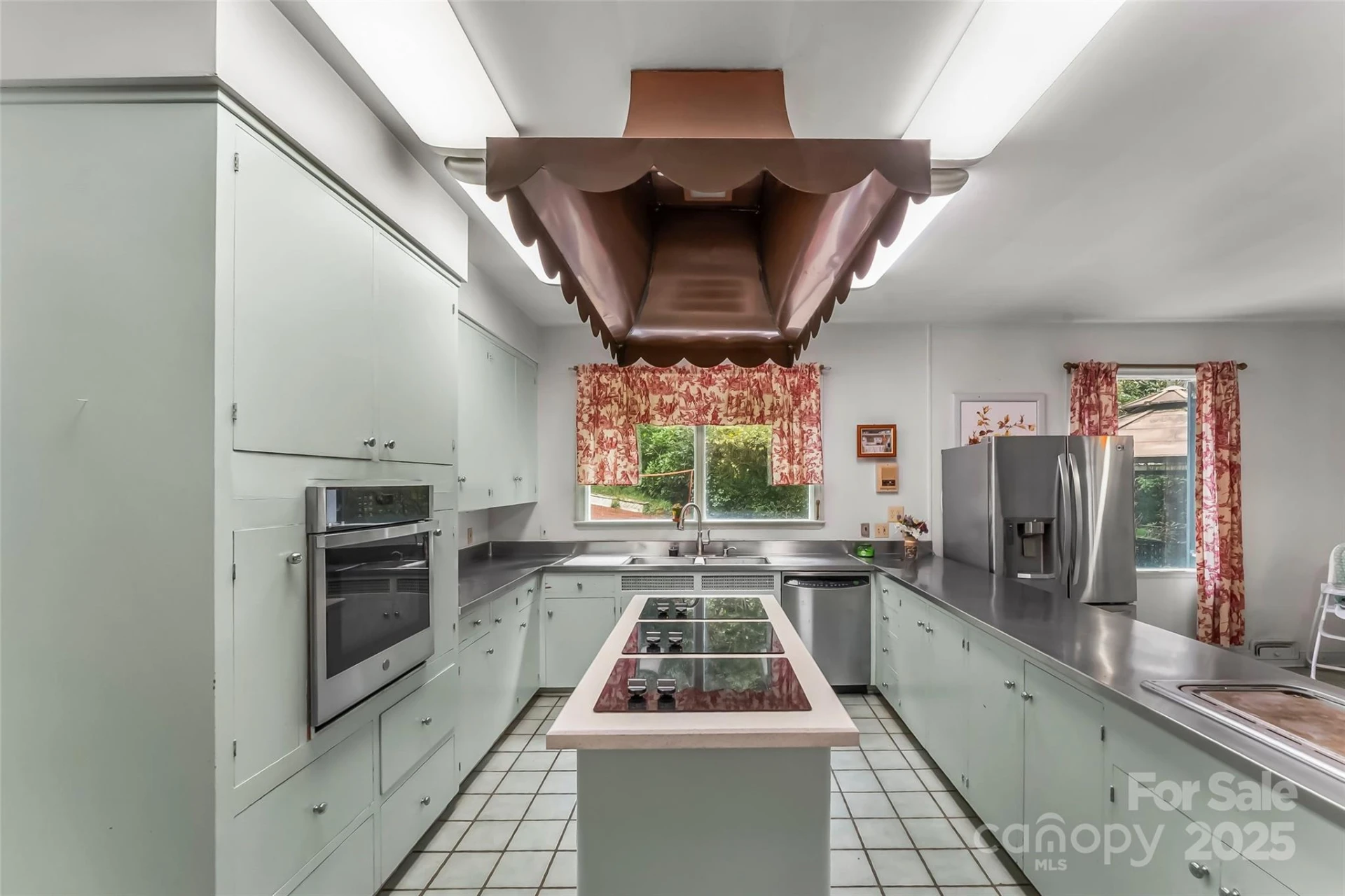 301 Louise Avenue - Photo 12