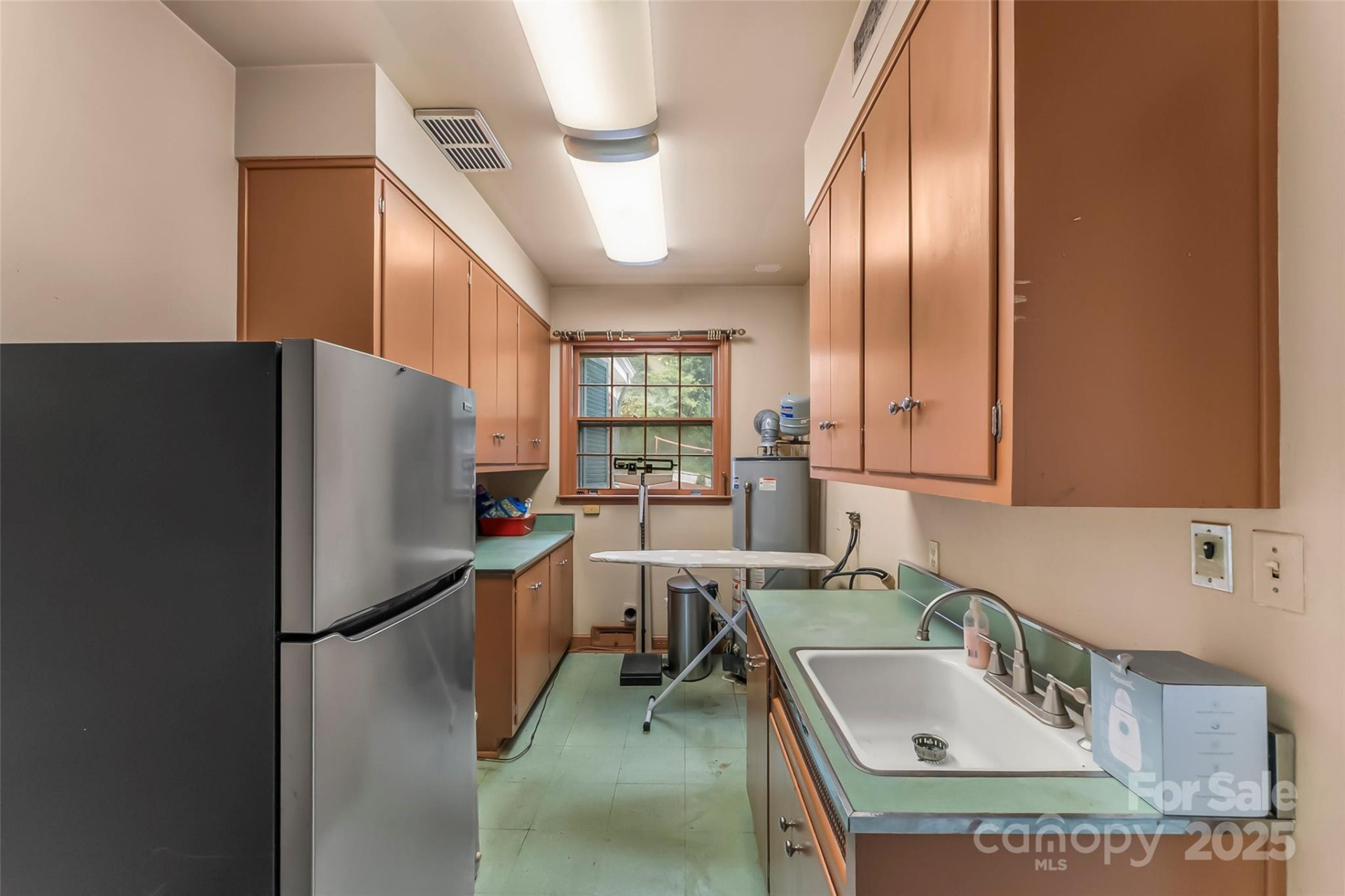 301 Louise Avenue - Photo 14