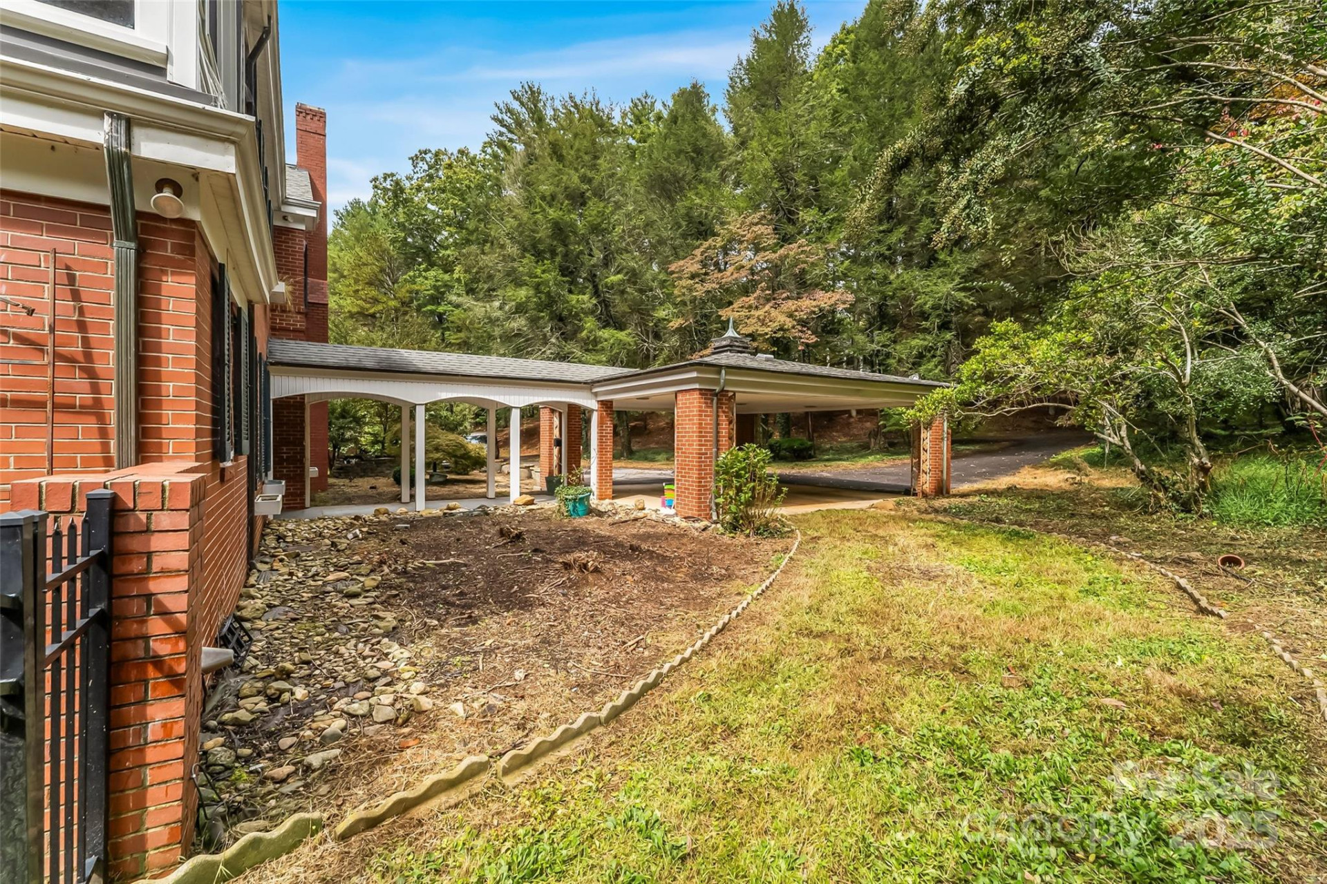 301 Louise Avenue - Photo 38