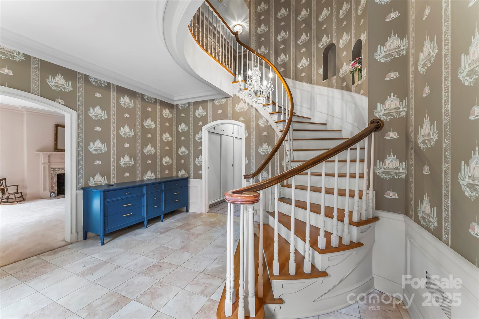 301 Louise Avenue - Photo 5