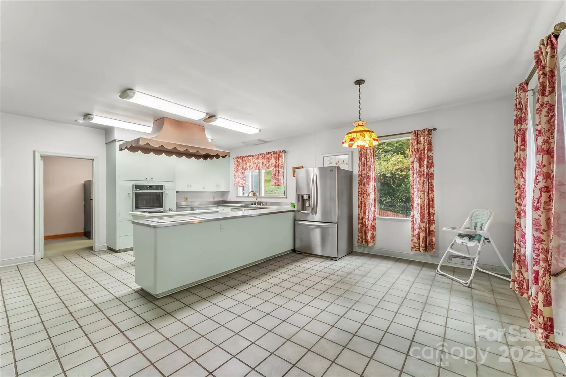 301 Louise Avenue - Photo 9