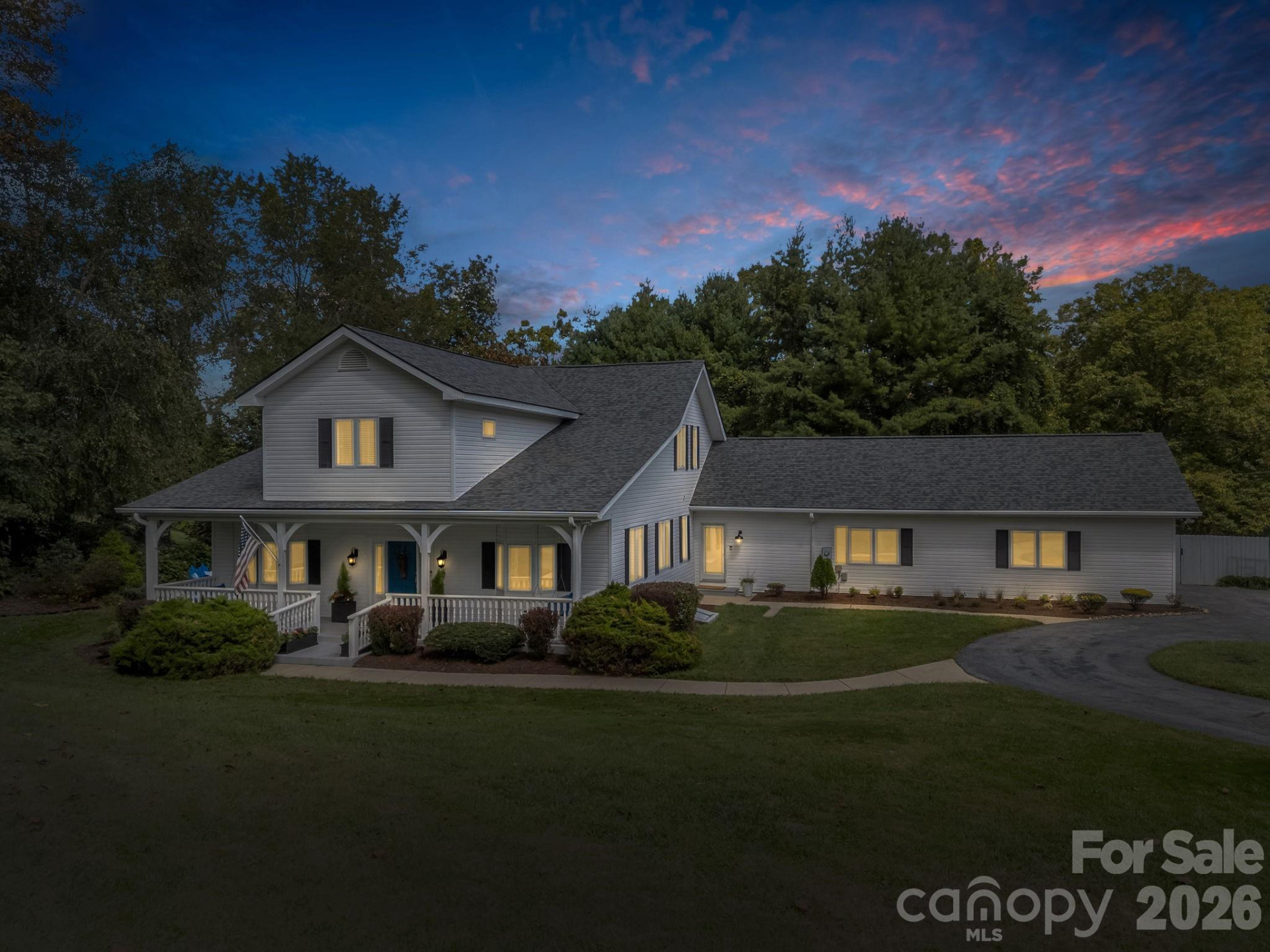 100 Perry Place - Photo 2