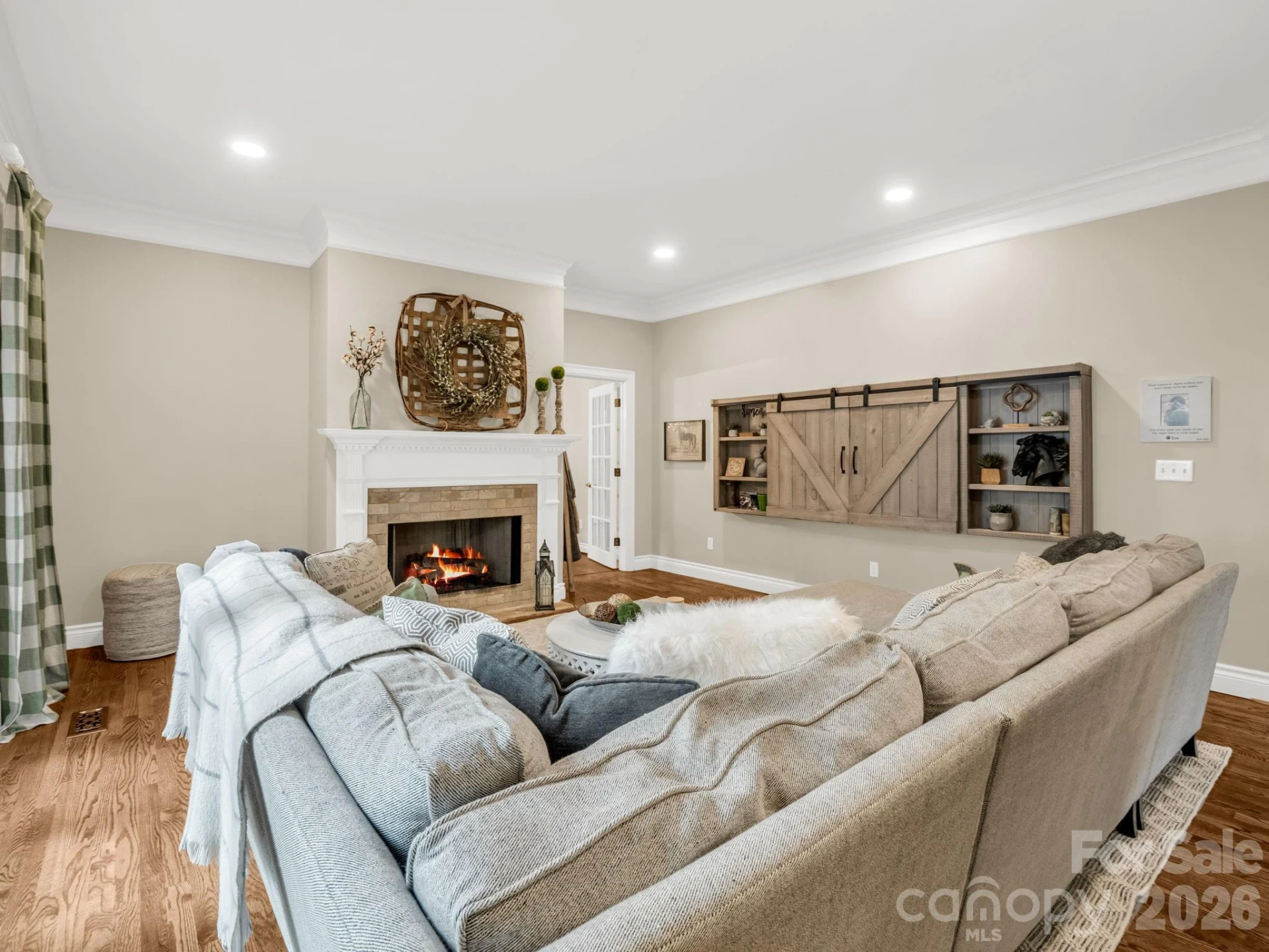100 Perry Place - Photo 13