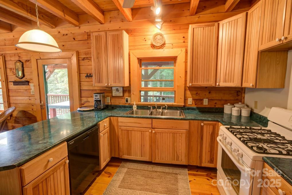 8020 Meadow Fork Road - Photo 18