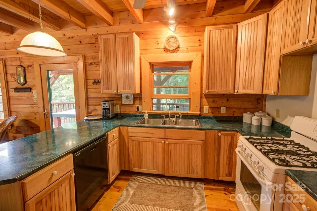 8020 Meadow Fork Road - Photo 18