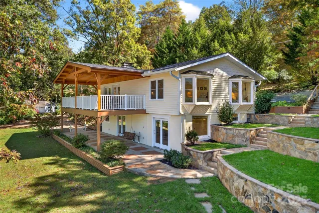 211 Rhododendron Avenue