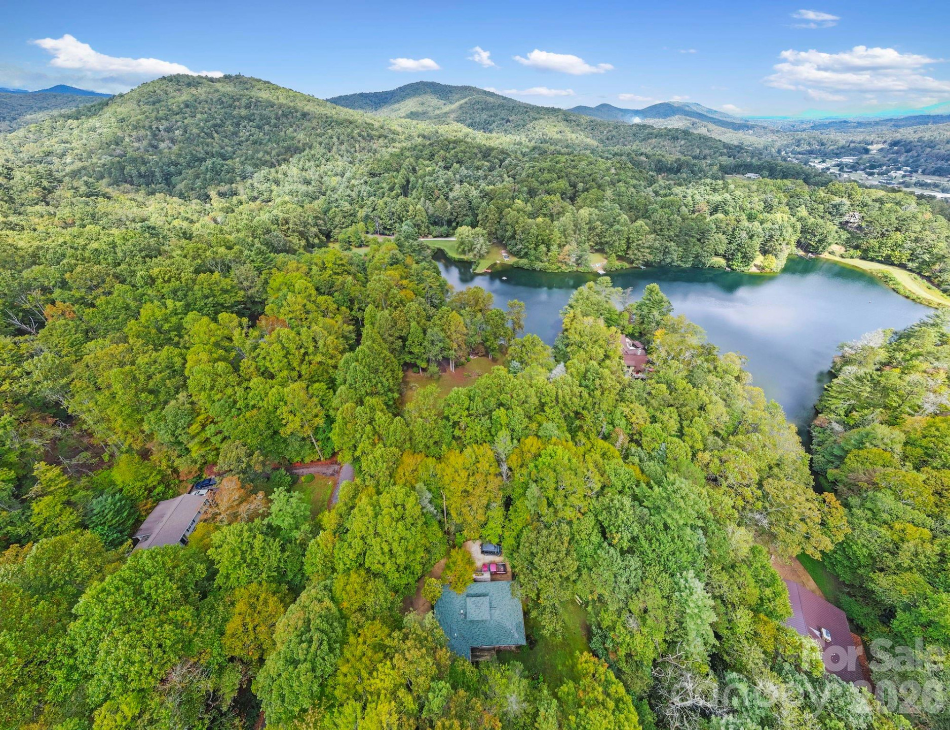 428 Lakeland Drive - Photo 2