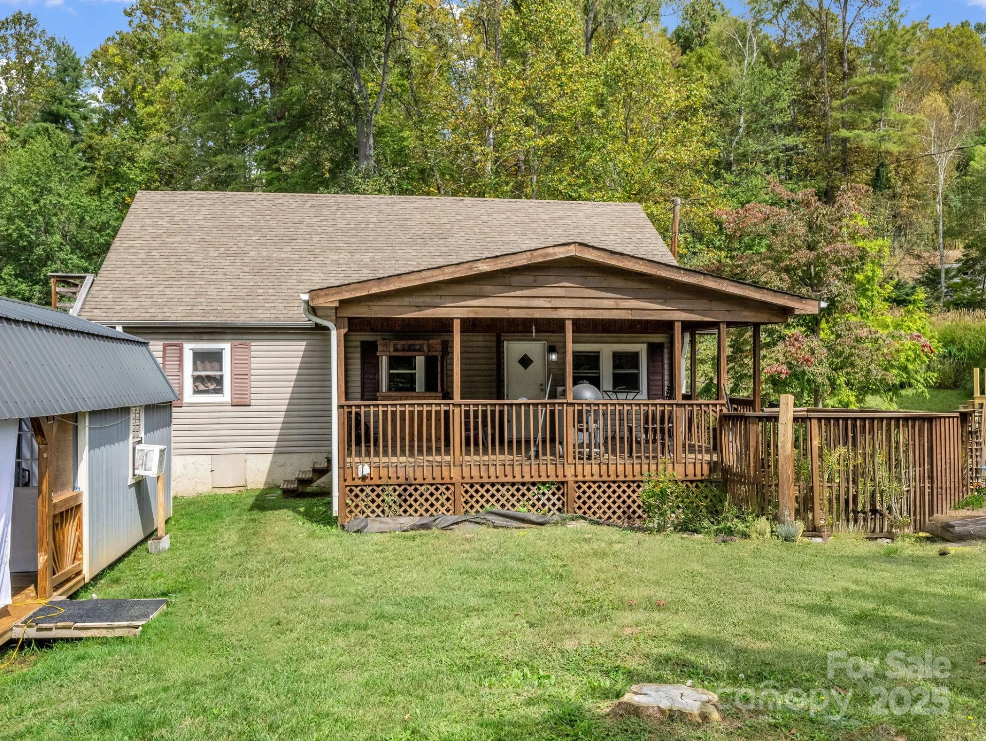 1761 Old Haywood Road