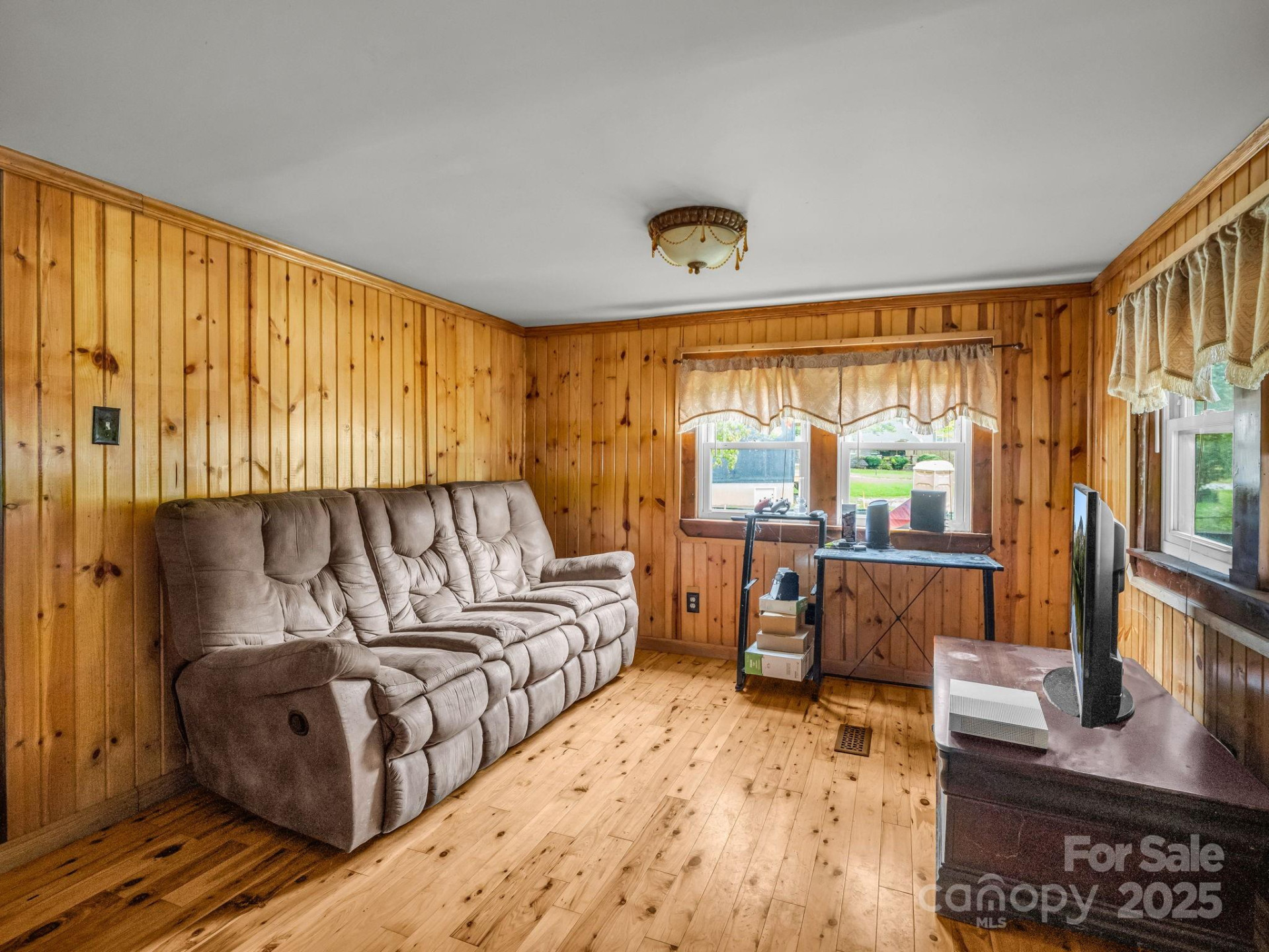 1761 Old Haywood Road - Photo 5