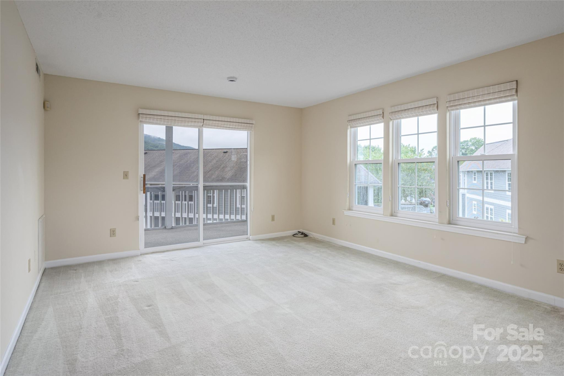 4805 Breakers Lane - Photo 12