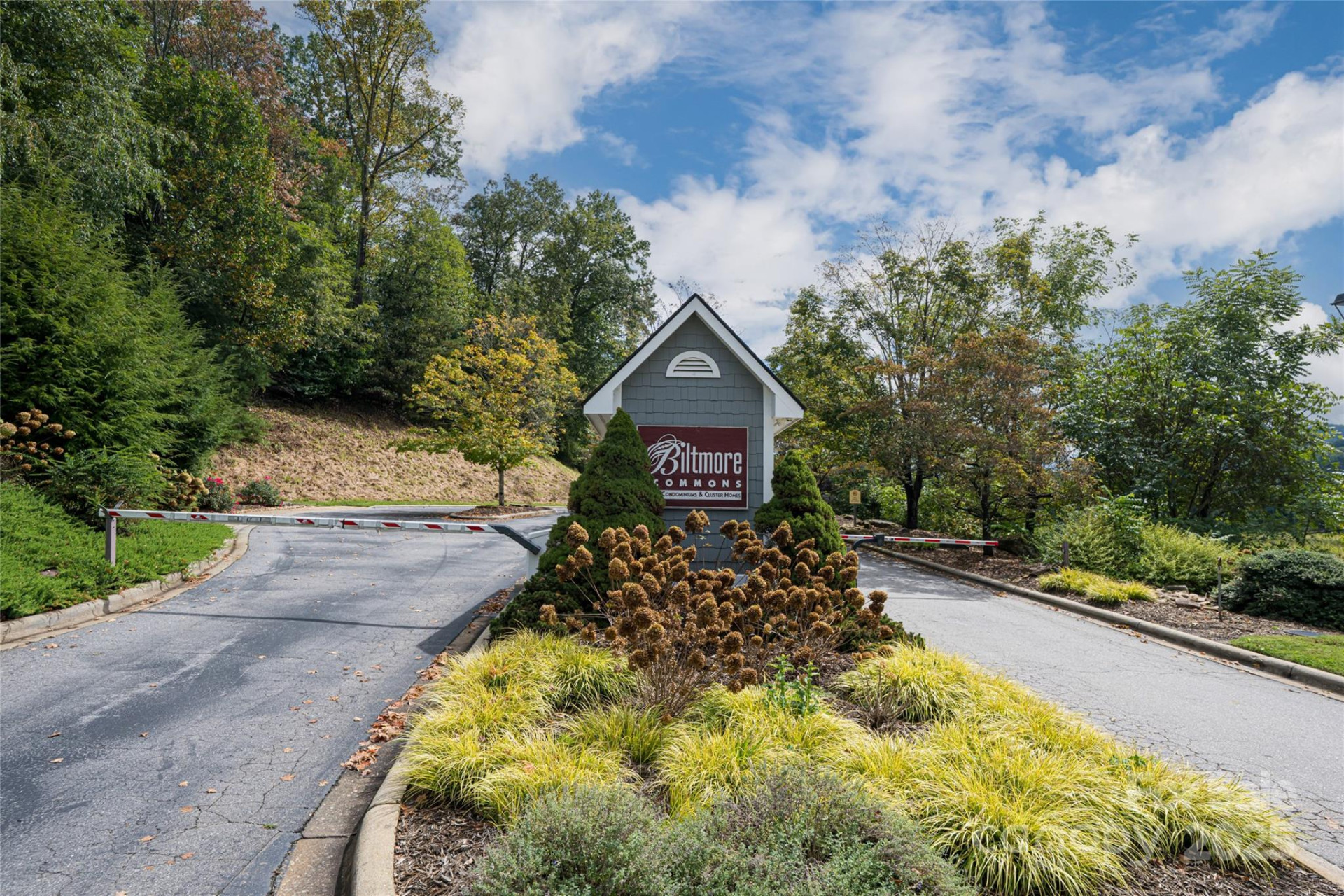 4805 Breakers Lane - Photo 32