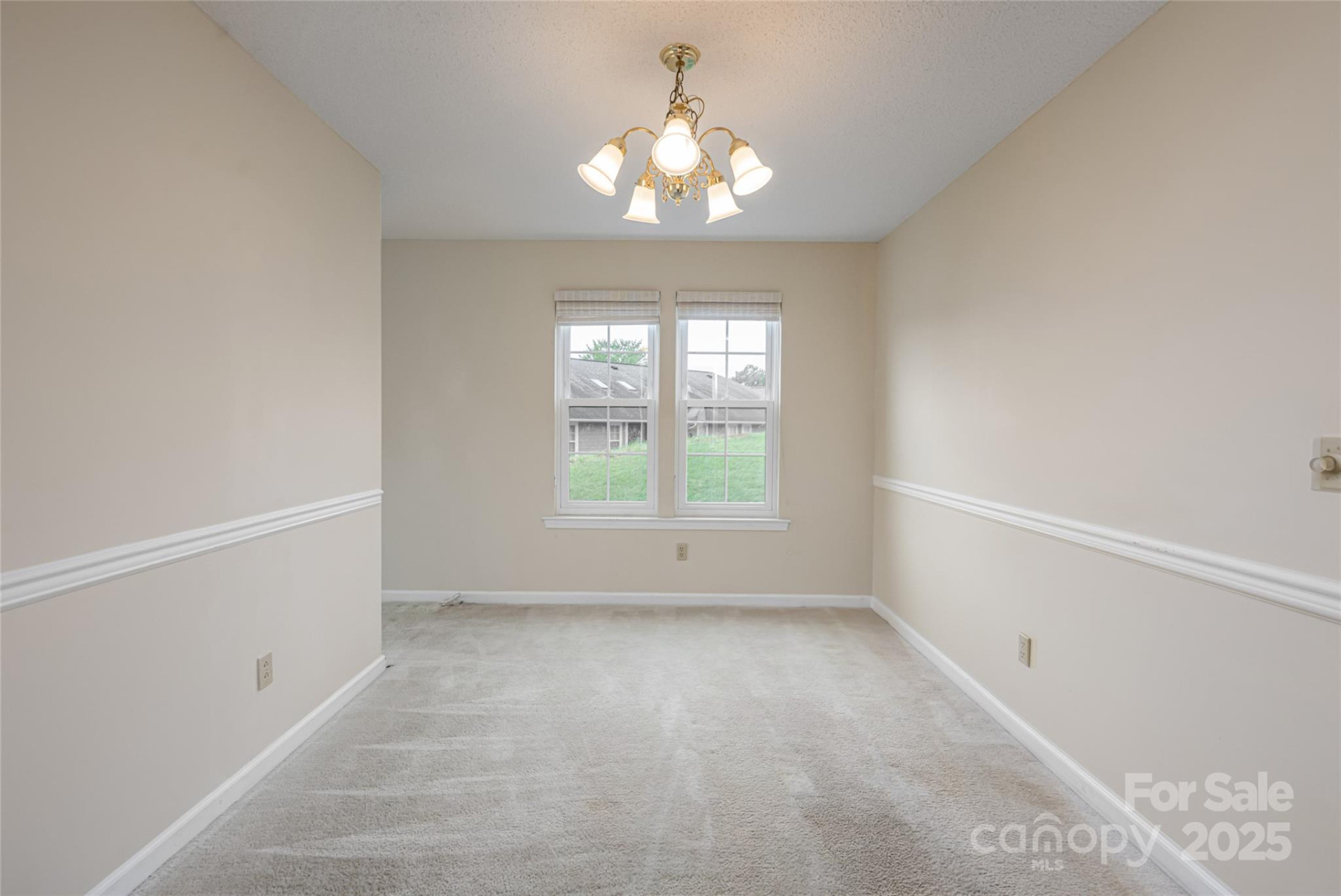 4805 Breakers Lane - Photo 9