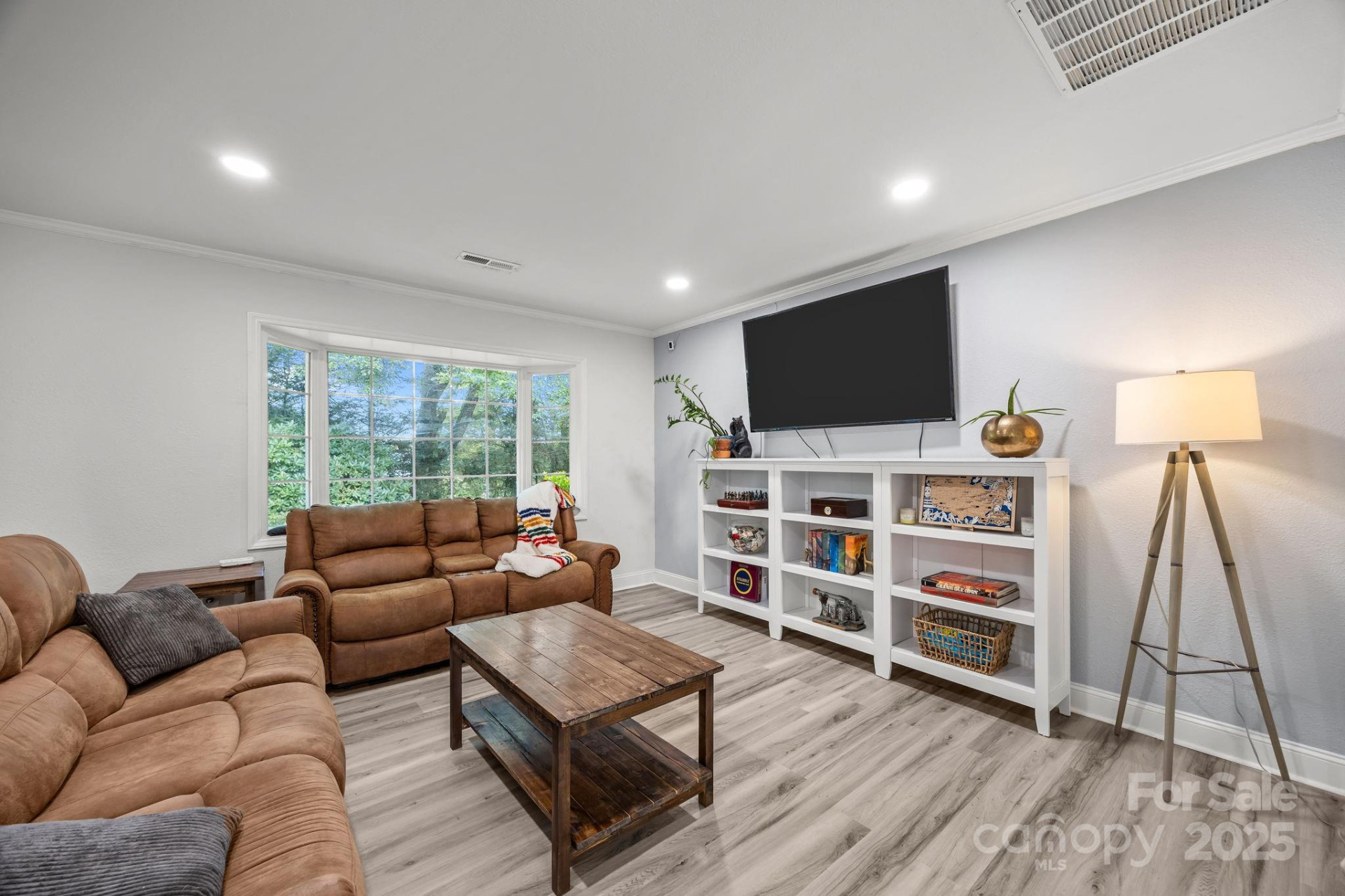 1225 Gilbert Street - Photo 12