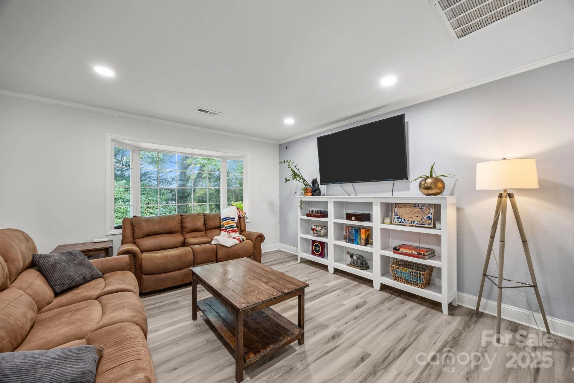 1225 Gilbert Street - Photo 12